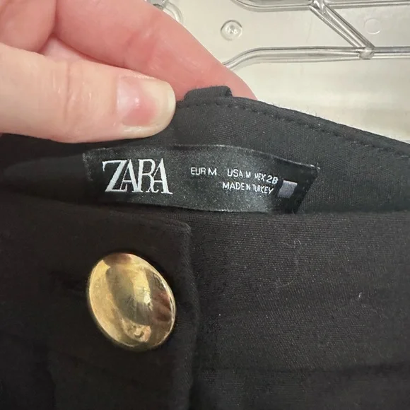 Zara Black High Waist Women's Shorts with Gold Buttons - Picture 3 of 4